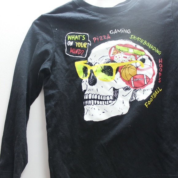 4/ $30 Finest Quality Place  Kids Long Sleeve - Picture 3 of 4